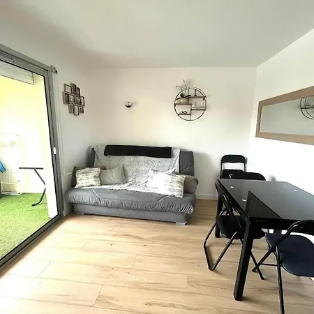 Le Sopraland 203, Joli T2 Avec Piscine Et Parking Agde